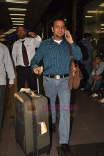 Gulshan Grover snapped in Mumbai Airport on 29th July 2011 (37).JPG